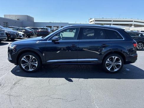 Used 2023 Audi Q7 3.0T Premium Plus w/ Premium Plus Package AWD/4WD image 7