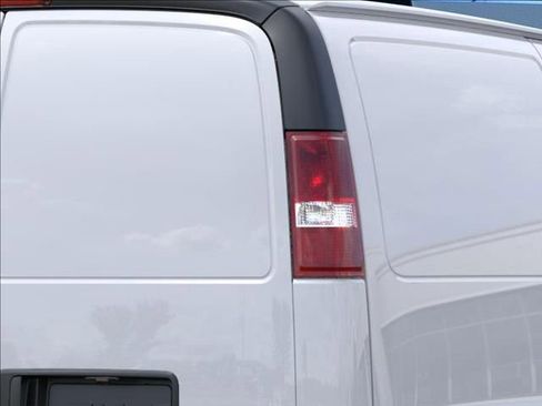 New 2025 GMC Savana 2500 w/ Driver Convenience Package image 11