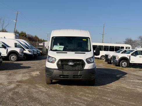 New 2026 Ford Transit 250 148 Medium Roof RWD image 2