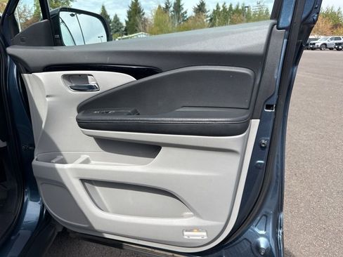 Used 2021 Honda Pilot Touring image 26