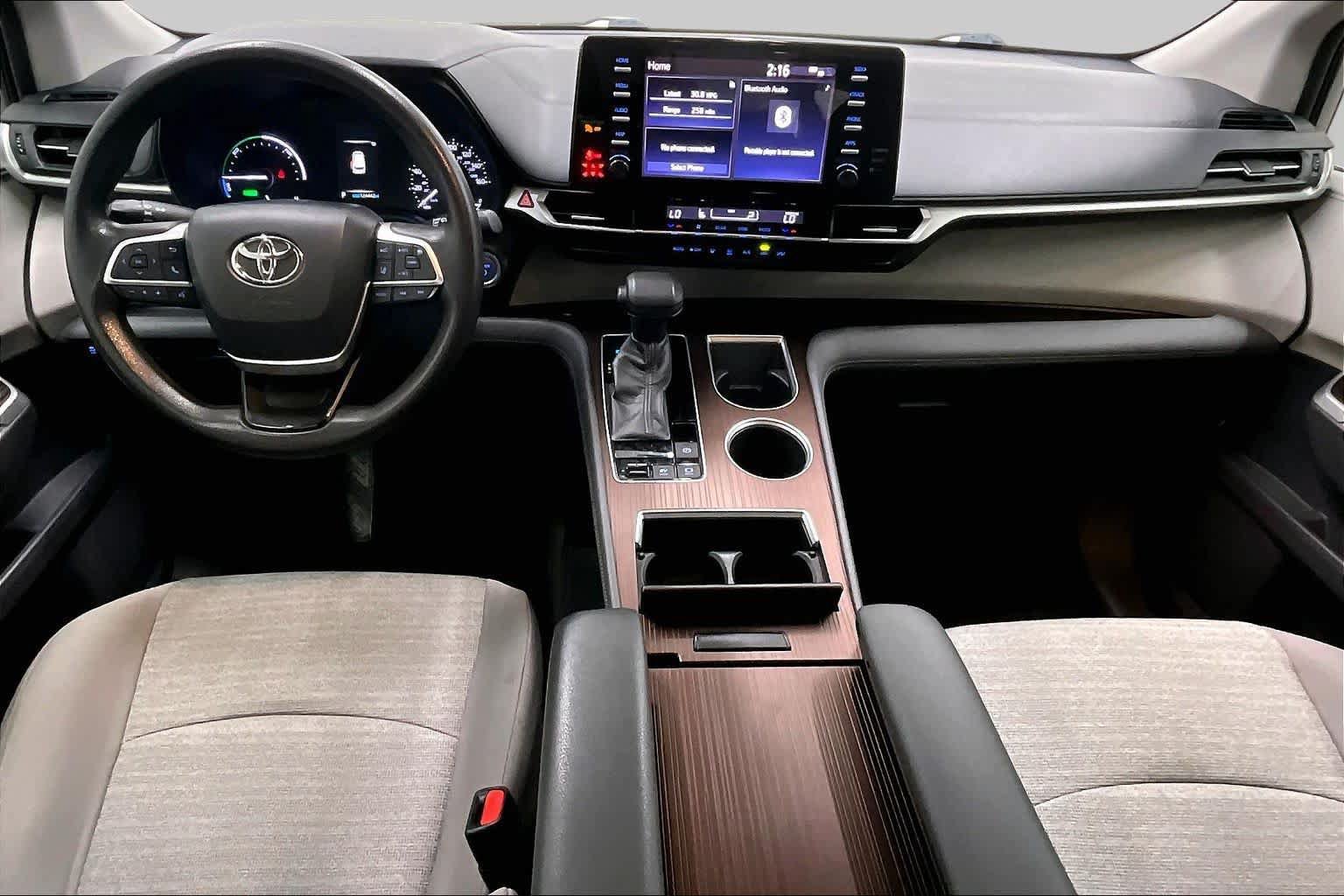 Used 2021 Toyota Sienna LE FWD image 15