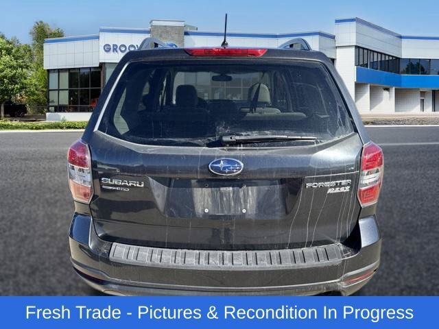 Used 2015 Subaru Forester 2.5i Premium w/ All-Weather Package AWD/4WD image 4