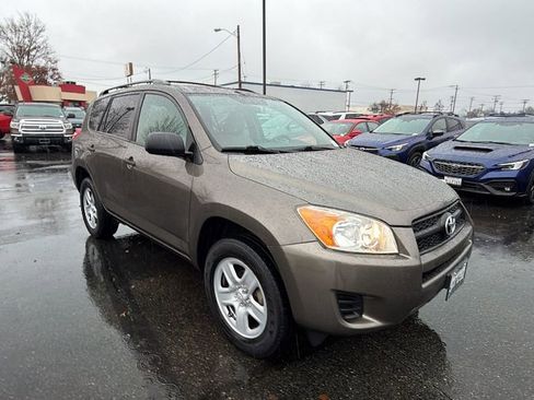 Used 2012 Toyota RAV4 4WD image 2