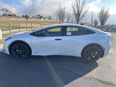 New 2026 Toyota Prius Nightshade image 6