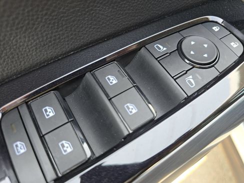 Used 2024 Nissan Pathfinder SL w/ Cargo Package AWD/4WD image 28