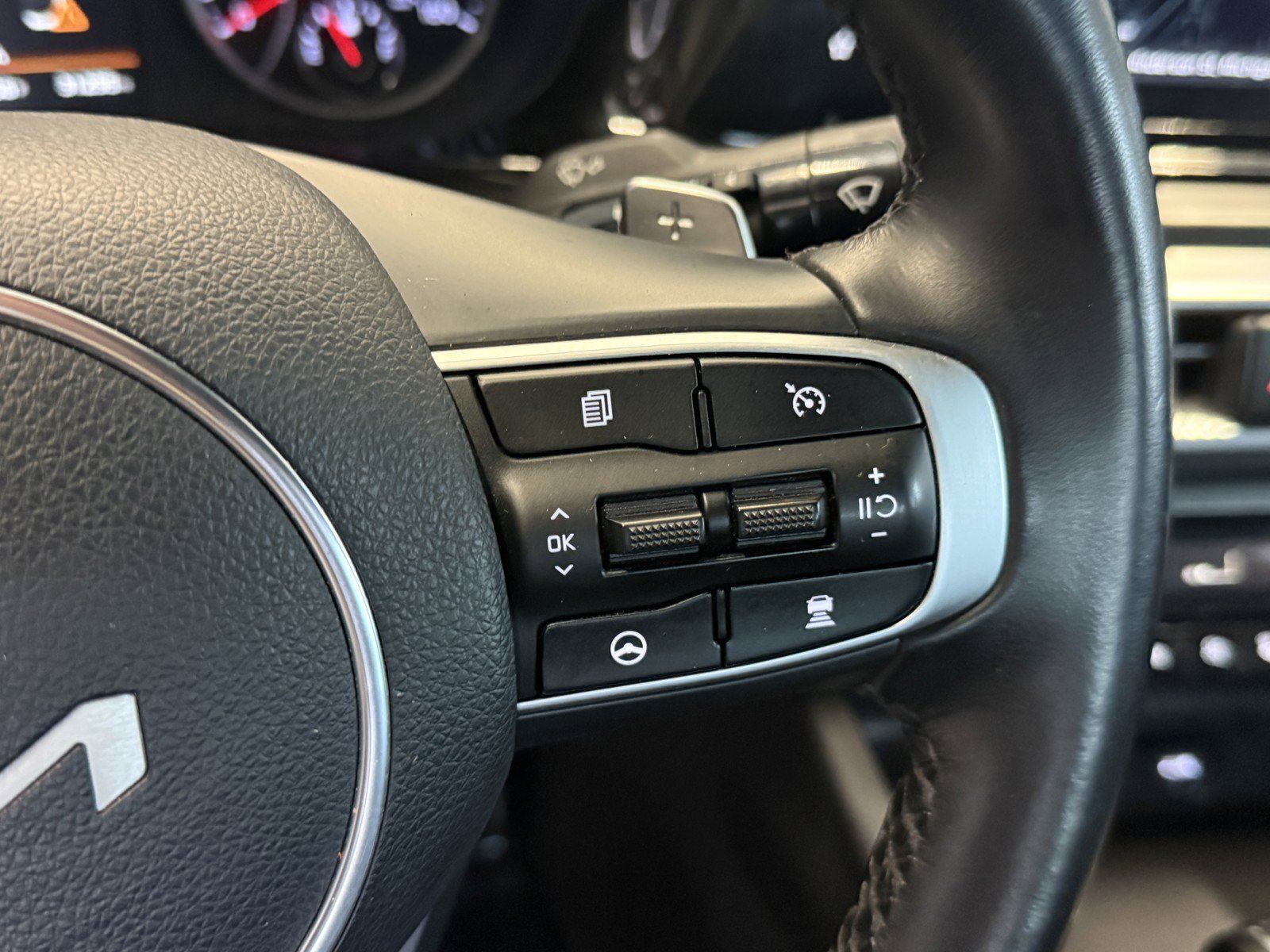 Used 2024 Kia K5 GT w/ GT1 Package FWD image 25