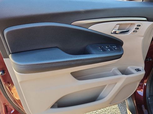 Used 2022 Honda Pilot Special Edition image 13