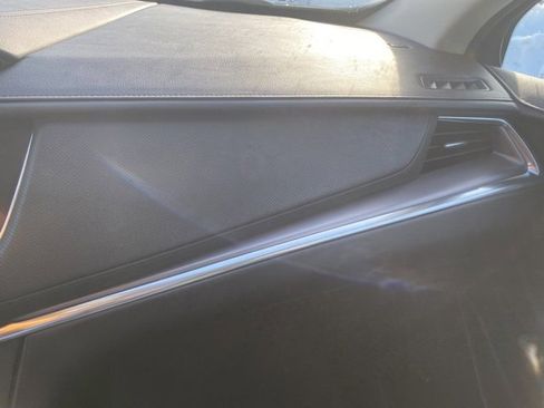 Used 2019 Cadillac XT5 Luxury image 8