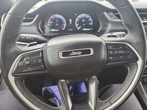 Used 2023 Jeep Grand Cherokee L Laredo AWD/4WD image 20