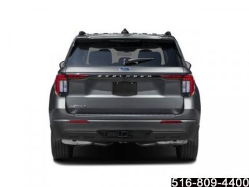 Used 2025 Ford Explorer Active image 6