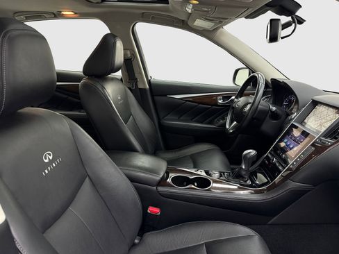 Used 2014 INFINITI Q50 Premium w/ Deluxe Touring Package AWD/4WD image 41