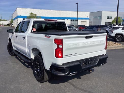 Used 2025 Chevrolet Silverado 1500 LT Trail Boss w/ Convenience Package II AWD/4WD image 2