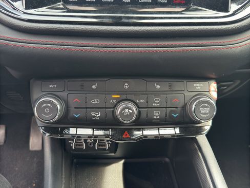 Used 2023 Dodge Durango GT AWD/4WD image 37