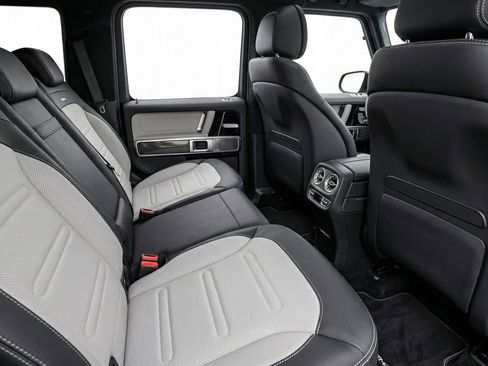 Used 2021 Mercedes-Benz G 550 image 15