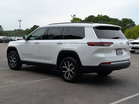 Used 2025 Jeep Grand Cherokee L Limited w/ Luxury Tech Group II RWD image 8