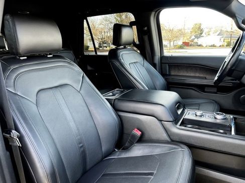 Used 2020 Ford Expedition Limited image 26