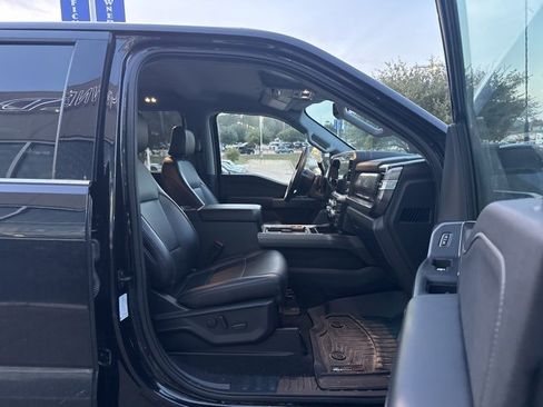 Used 2025 Ford F250 Lariat w/ Chrome Package image 12