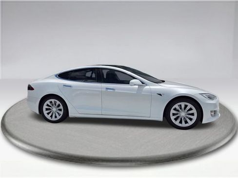 Used 2018 Tesla Model S 75D AWD/4WD image 10