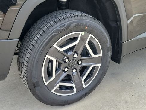 New 2026 Jeep Cherokee Laredo AWD/4WD image 16