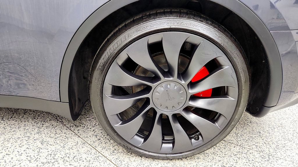 Used 2022 Tesla Model Y Performance AWD/4WD image 9