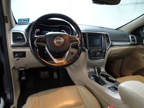 Used 2018 Jeep Grand Cherokee Limited AWD/4WD image 5