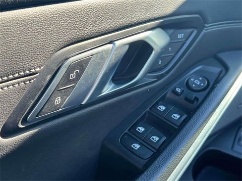 Used 2019 BMW 330i xDrive Sedan w/ Premium Package image 16