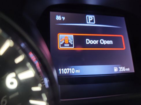 Used 2016 Nissan Pathfinder SV FWD image 10