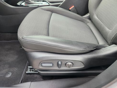 Certified 2023 Buick Encore GX Select image 25