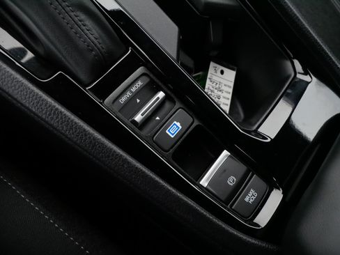 Certified 2024 Honda Accord Sport image 25