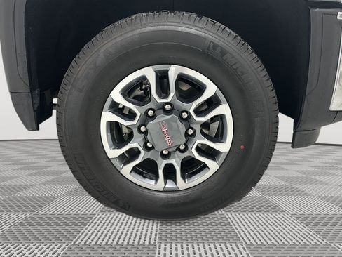 Used 2024 GMC Sierra 3500 SLE w/ SLE Value Package image 29