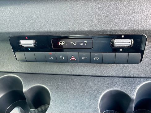 Used 2024 Mercedes-Benz Sprinter 3500 image 31