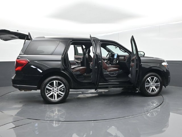 Used 2023 Ford Expedition Limited AWD/4WD image 72