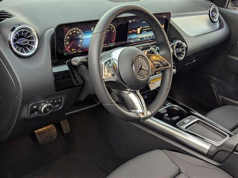 New 2026 Mercedes-Benz GLA 250 image 3