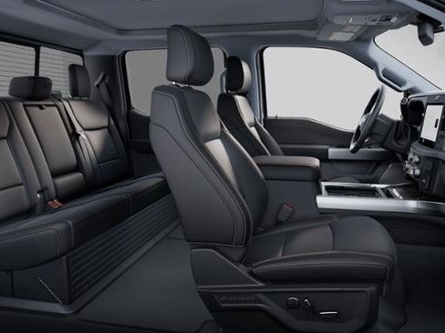 New 2025 Ford F250 Lariat w/ Black Appearance Package image 36