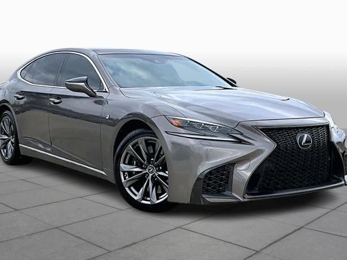 Used 2018 Lexus LS 500 F Sport w/ Accessory Package (Z2) image 2