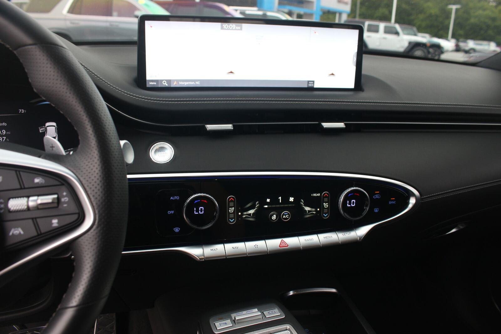 Used 2024 Genesis GV70 3.5T Sport w/ Sport Advanced Package AWD/4WD image 20