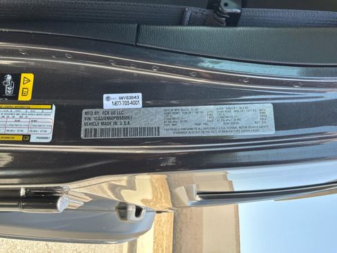 Used 2023 Jeep Wrangler Unlimited AWD/4WD image 21