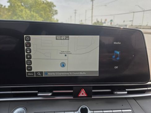 Used 2024 Hyundai Elantra SEL FWD image 25