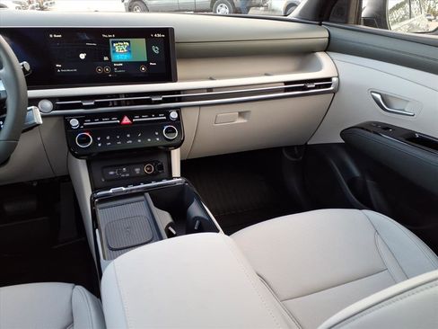 New 2026 Hyundai Tucson Limited image 7