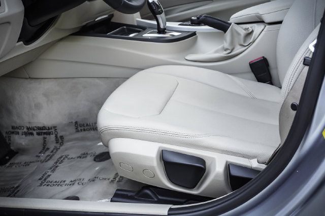 Used 2014 BMW 320i Sedan RWD image 11