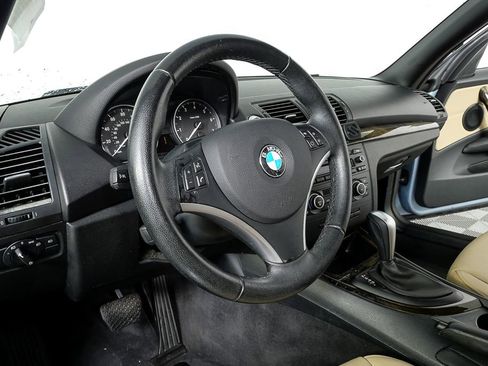 Used 2011 BMW 128i Convertible image 4