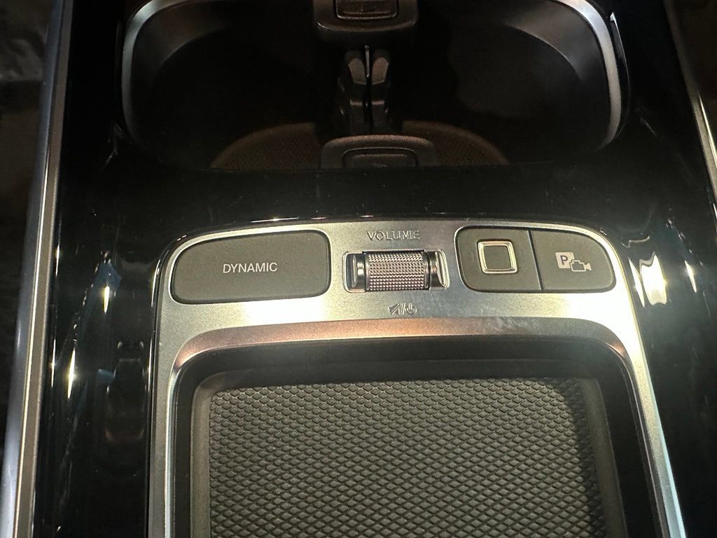 Used 2026 Mercedes-Benz GLB 250 4MATIC image 16