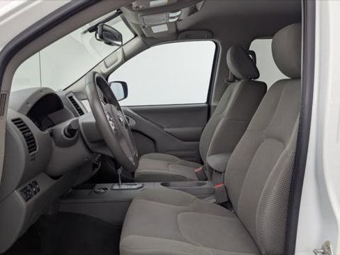 Used 2021 Nissan Frontier SV w/ Midnight Edition Floor Mats AWD/4WD image 14