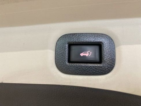 Used 2020 Nissan Rogue SV AWD/4WD image 9