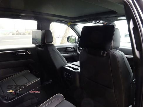 New 2026 Chevrolet Suburban Premier AWD/4WD image 22