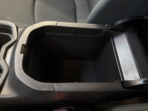 Certified 2021 Toyota RAV4 LE image 24