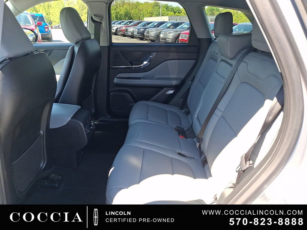 Certified 2022 Lincoln Corsair AWD w/ Equipment Group 101A image 10