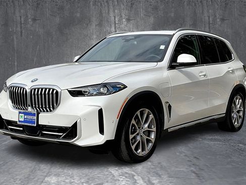 Used 2026 BMW X5 xDrive50e w/ Climate Comfort Package image 1