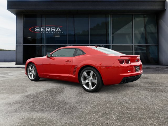 Used 2010 Chevrolet Camaro SS w/ RS Package RWD image 3