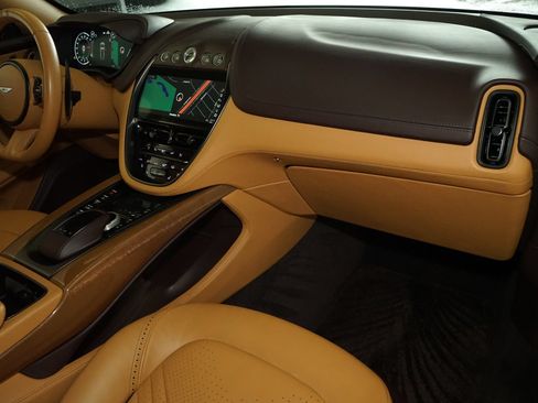 Used 2021 Aston Martin DBX AWD/4WD image 11